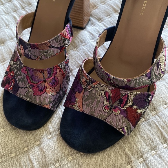 Anthropologie navy suede butterfly pattern heels size 39 block heel - Picture 2 of 4